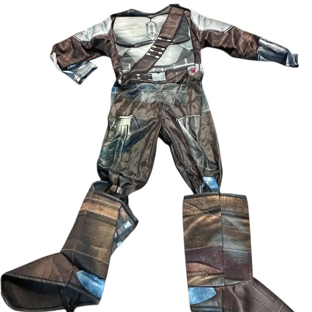 Star Wars Mandalorian child’s Costume - Brown and‎ Silver Size Small 5 6 NWT